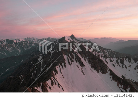 北阿爾卑斯山的風景 北阿爾卑斯山的風景 121141423