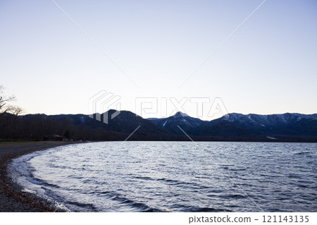 Sunset at Lake Kussharo in eastern Hokkaido in winter 121143135