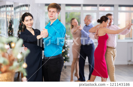 Young couple dancing 121143186