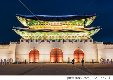 首爾光化門的夜晚 首爾光化門的夜晚 121143791