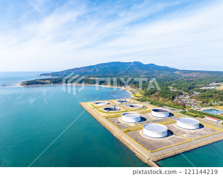 Oil storage base on the Oga Peninsula (Oga City, Akita Prefecture) Oil storage base on the Oga Peninsula (Oga City, Akita Prefecture) 121144219