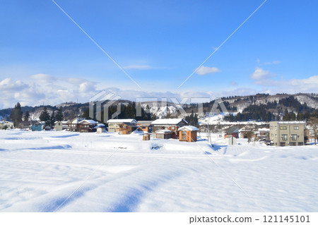 View from Echigo-Kawaguchi Station to Tokamachi Station on the JR East Iiyama Line (December 2022) 121145101