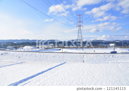 View from Echigo-Kawaguchi Station to Tokamachi Station on the JR East Iiyama Line (December 2022) View from Echigo-Kawaguchi Station to Tokamachi Station on the JR East Iiyama Line (December 2022) 121145115