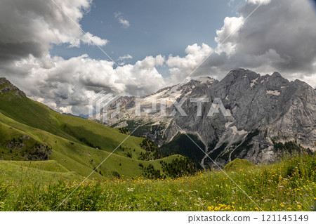 Stunning Dolomites Stunning Dolomites 121145149