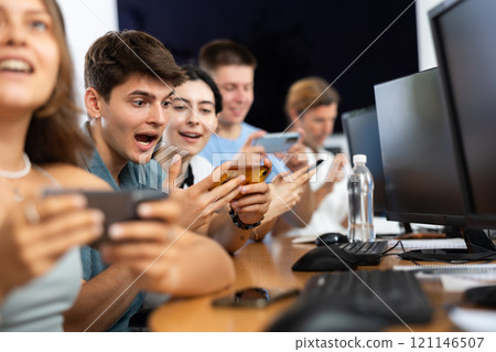 young man remains engaged 121146507
