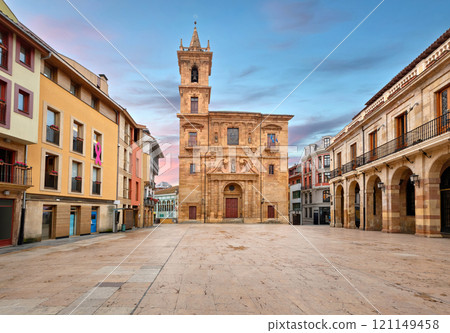 Iglesia de San Isidoro el Real in Oviedo Iglesia de San Isidoro el Real in Oviedo 121149458