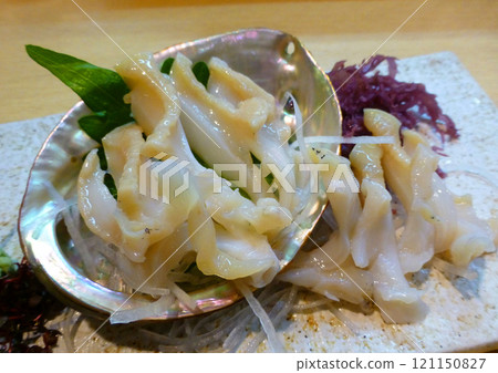 白牡蠣貝的生魚片照片，具有貝類獨特的嚼勁。 121150827