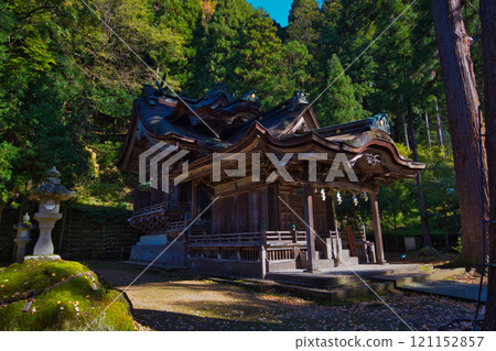 Autumn at the shrines dedicated to the god of paper: Okamoto Shrine and Otaki Shrine Autumn at the shrines dedicated to the god of paper: Okamoto Shrine and Otaki Shrine 121152857