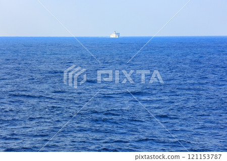 Meeting with sister ships 121153787