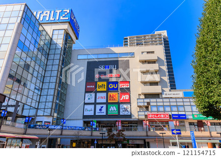 埼玉縣所澤市所澤站西口街景(西武百貨店) 埼玉縣所澤市所澤站西口街景(西武百貨店) 121154715
