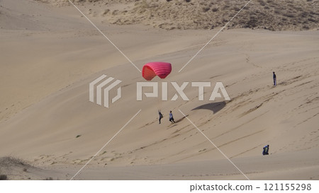 Paragliding over Tottori Sand Dunes 1 121155298