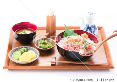 Negitoro rice bowl (seared tuna rice bowl) Negitoro rice bowl (seared tuna rice bowl) 121156566