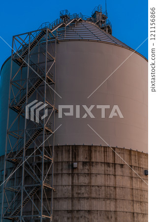 Morning view of the Kitakyushu factory (Kanda Biomass Energy) [Kitakyushu City, Fukuoka Prefecture] 121156866