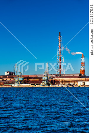 Morning view of Kitakyushu factory (Nippon Steel Kyushu Steel Works) near Matsuyama sightseeing ferry terminal [Kitakyushu City, Fukuoka Prefecture] 121157081