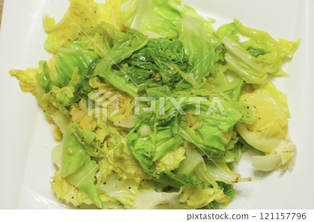 Spring cabbage and garlic stir fry Spring cabbage and garlic stir fry 121157796
