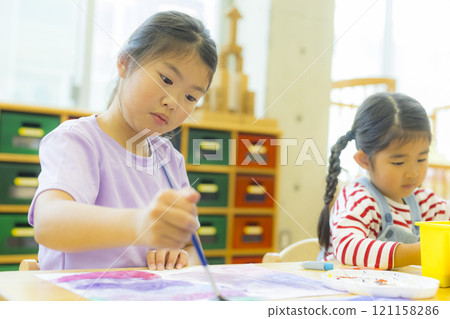 繪畫班課後育兒形象 121158286