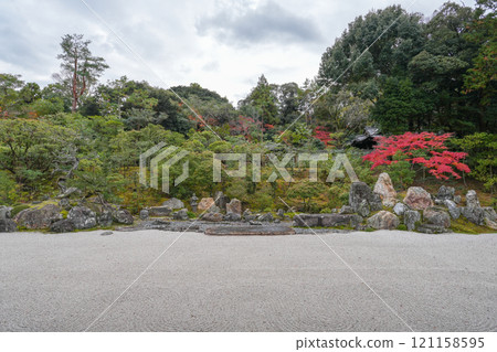 Konchi-in Temple in Nanzen-ji Temple, Kyoto, is home to the Toshogu Shrine, which enshrines the remains of Tokugawa Ieyasu's hair. 121158595