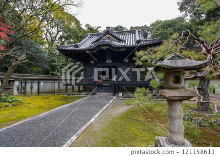 Konchi-in Temple in Nanzen-ji Temple, Kyoto, is home to the Toshogu Shrine, which enshrines the remains of Tokugawa Ieyasu's hair. Konchi-in Temple in Nanzen-ji Temple, Kyoto, is home to the Toshogu Shrine, which enshrines the remains of Tokugawa Ieyasu's hair. 121158611