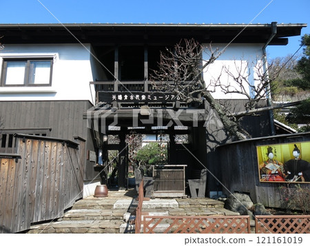 Kita Kamakura Old House Museum in early spring, where the Hina Dolls Exhibition is being held Kita Kamakura Old House Museum in early spring, where the Hina Dolls Exhibition is being held 121161019
