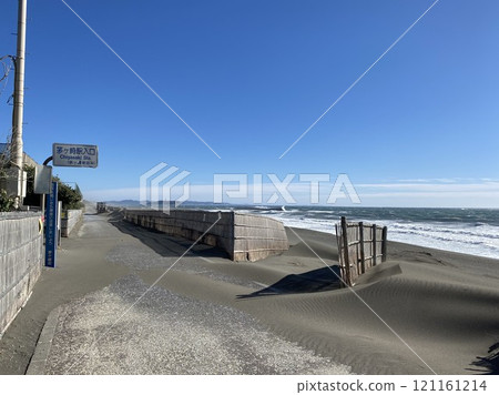 從茅崎海岸到江之島的海濱道路 從茅崎海岸到江之島的海濱道路 121161214