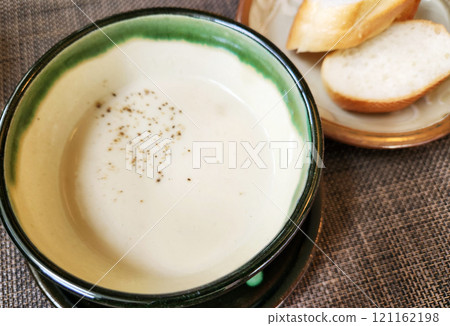 湯湯 湯湯 121162198