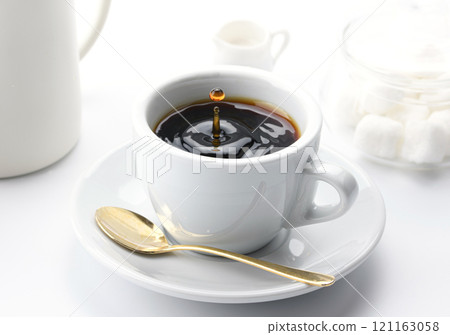 熱咖啡(白色背景) 熱咖啡(白色背景) 121163058