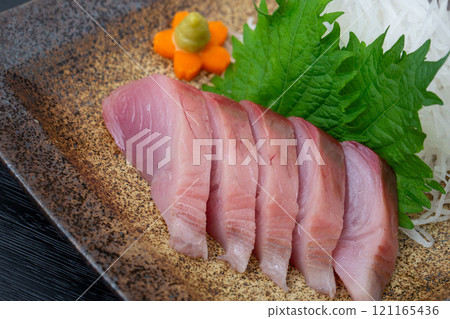 鰹魚生魚片、yaito 和鰹魚、鰹魚、日本料理 鰹魚生魚片、yaito 和鰹魚、鰹魚、日本料理 121165436