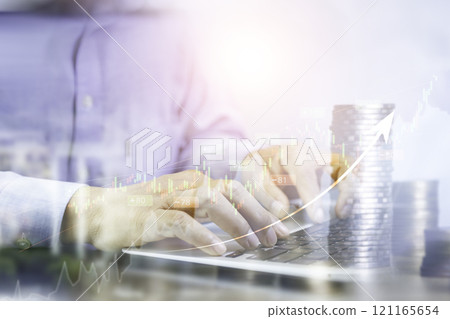 Business working using laptop on Display stock market charts with stock market investment. Investment growth The growing power of the compound interest concept. Business working using laptop on Display stock market charts with stock market investment. Investment growth The growing power of the compound interest concept. 121165654