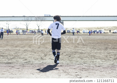 國小隊踢足球 121168711