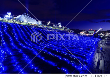【100處夜景】橫濱市大棧橋鯨之丘的夜景 【100處夜景】橫濱市大棧橋鯨之丘的夜景 121169116