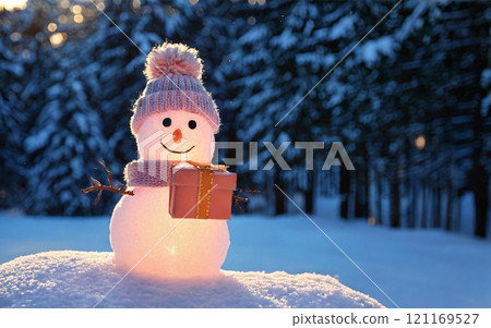 在雪地上的雪人 在雪地上的雪人 121169527