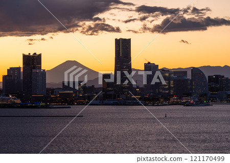 "Kanagawa Prefecture" Night view of Yokohama Minatomirai "Kanagawa Prefecture" Night view of Yokohama Minatomirai 121170499