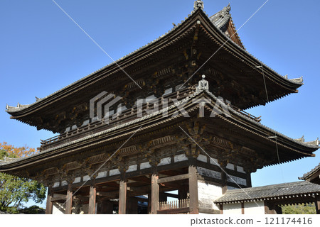 World Heritage Site Ninnaji Temple Niomon Gate [Important Cultural Property] 121174416