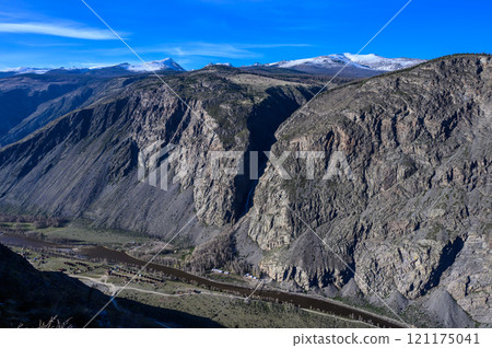 Picturesque view from the Katu-Yaryk pass to the Chulyshman River valley in autumn 121175041