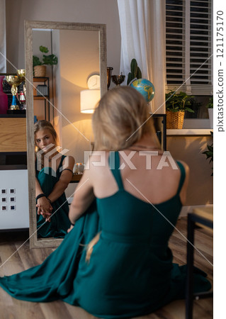 An Elegant Reflection in a Cozy and Inviting Room that Invokes Comfort and Style An Elegant Reflection in a Cozy and Inviting Room that Invokes Comfort and Style 121175170