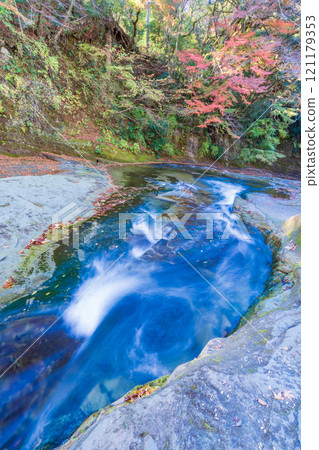 [千葉縣] 房總養老溪谷上游的紅葉和粟又瀑布 121179353