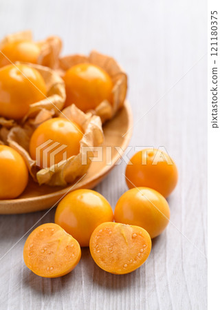 Cape gooseberry, Golden berry (Physalis peruviana) on white background, Healthy fruit 121180375