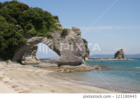 Kitahama Cave 121180443