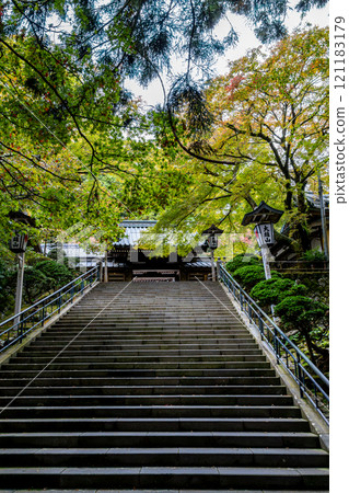 "Saijoji Temple" A landscape with a decorated mountain gate (Minamiashigara City, Kanagawa Prefecture) "Saijoji Temple" A landscape with a decorated mountain gate (Minamiashigara City, Kanagawa Prefecture) 121183179