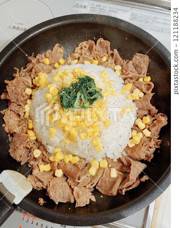 牛肉玉米鐵板蒜蓉飯 121188234