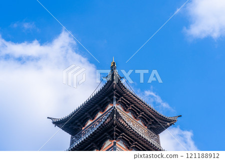 藍天白雲下的中國古塔 121188912