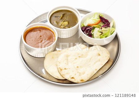 Curry and naan lunch plate Curry and naan lunch plate 121189148