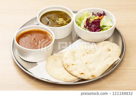 Curry and naan lunch plate Curry and naan lunch plate 121189832