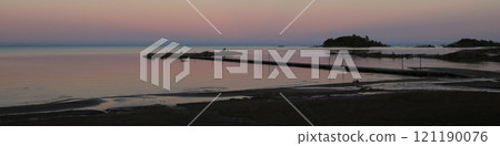 Unique horizon of Lake Vanern, Sweden. 121190076