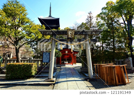 Kyoto Prefecture, Toji Temple, Yashima Shrine, Yashima Shrine, Kujo-cho, Minami-ku, Kyoto City, February 2022 121191349