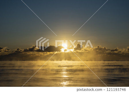 九十九里海灘的第一縷日出 九十九里海灘的第一縷日出 121193746
