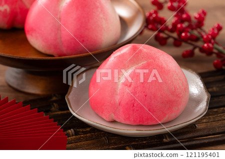 Chinese peach birthday bun shoutao birthday wish 长生きのモモ 121195401