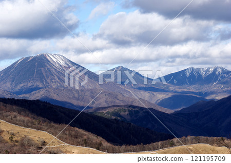 View from Yokone Plateau, towards Mount Nikko 121195709