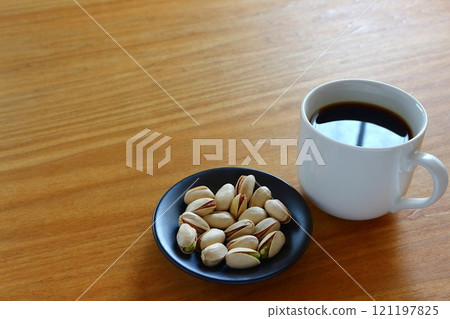 開心果和咖啡 開心果和咖啡 121197825