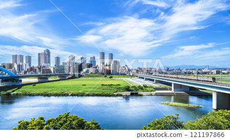 川崎/武藏小杉城市景觀 多摩河和塔樓公寓大樓[神奈川縣/川崎市] 121197866